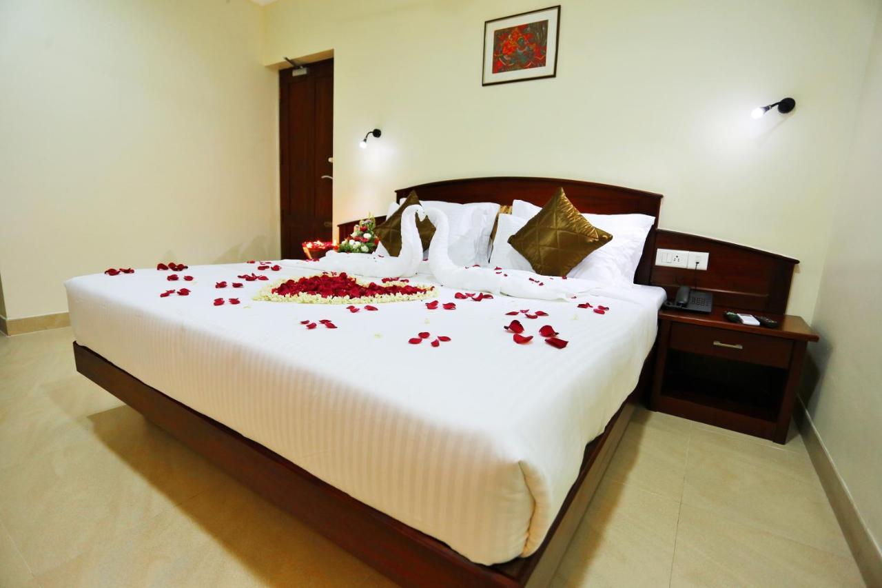 Hotel White City North Paravur Ngoại thất bức ảnh