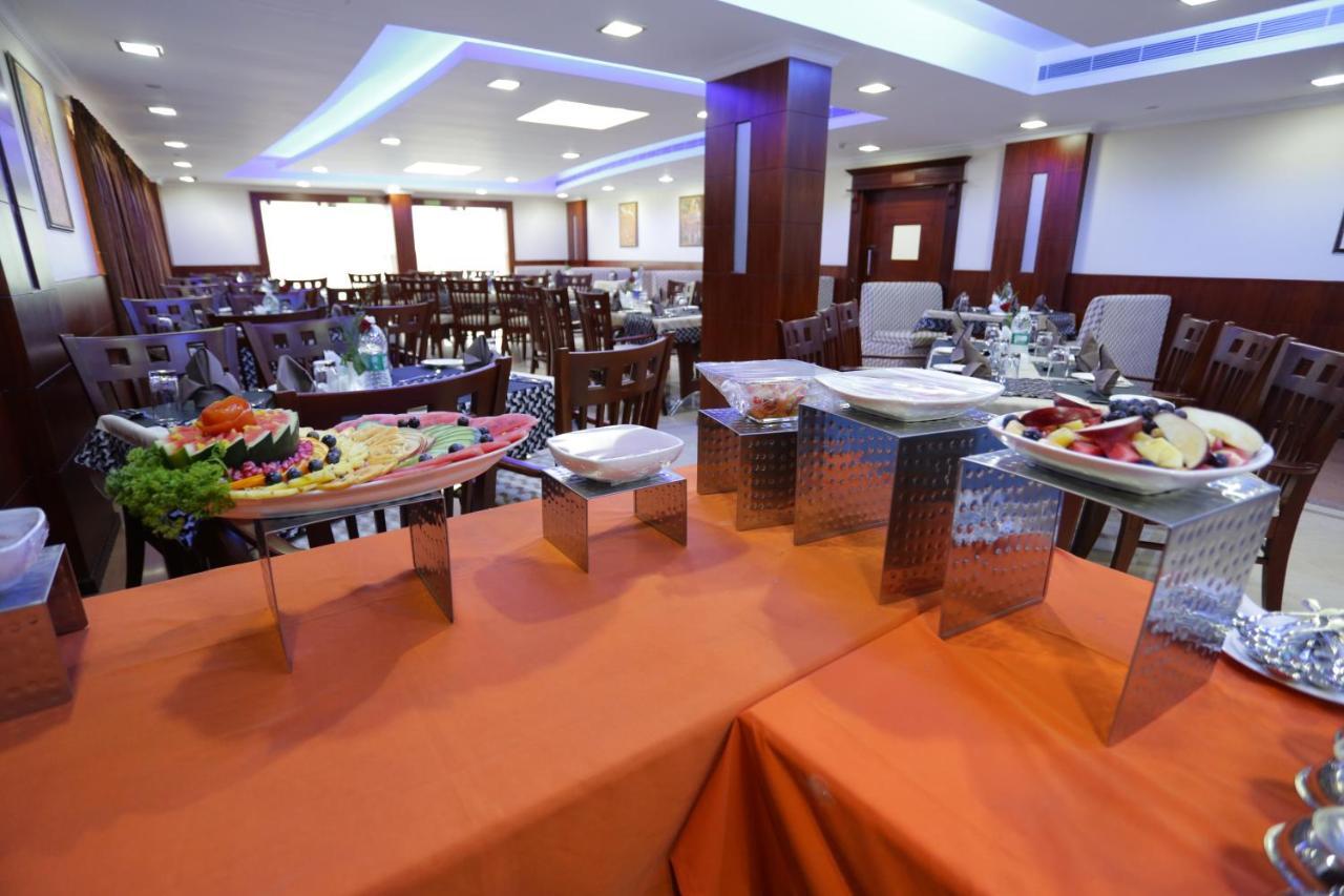 Hotel White City North Paravur Ngoại thất bức ảnh